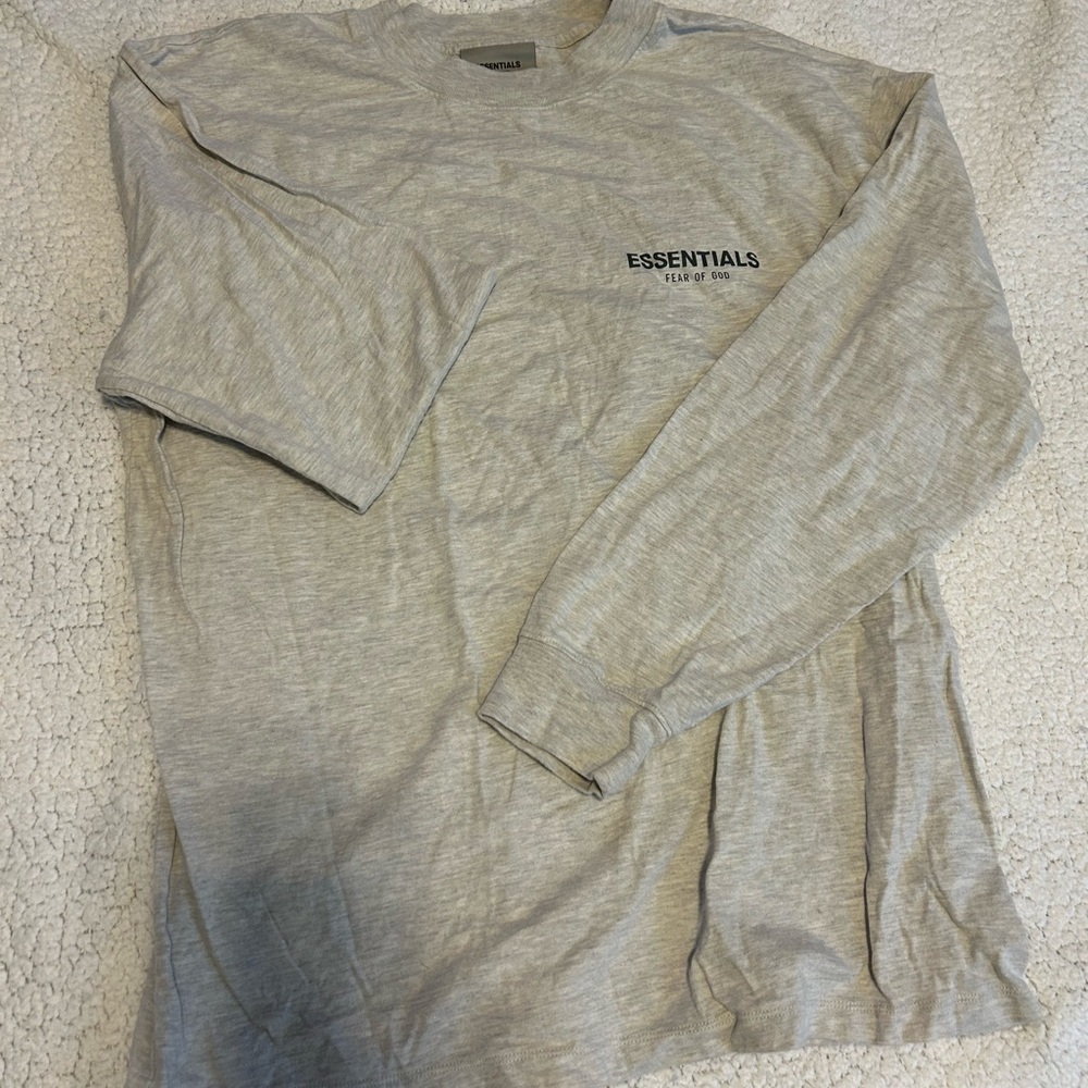 Long sleeve essentials tee
